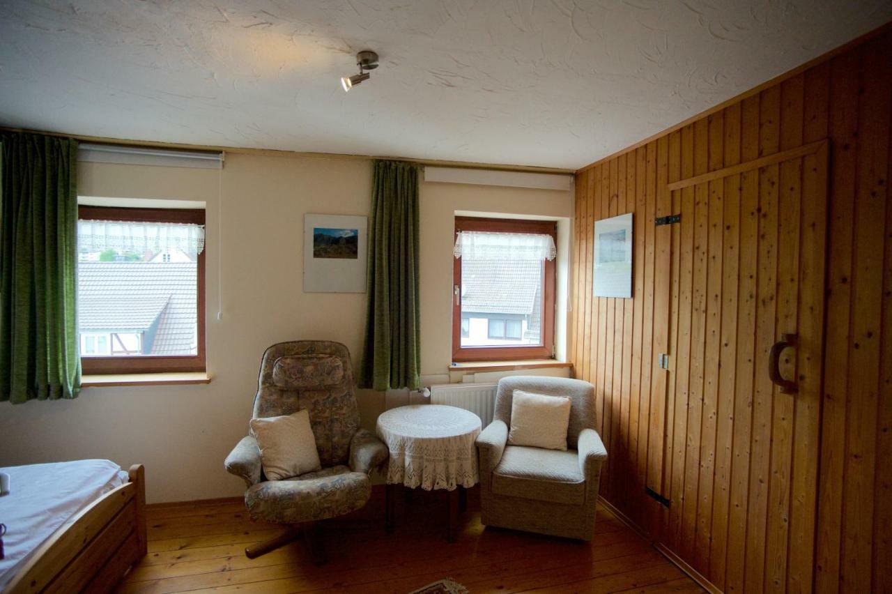 Pension Altes Pfarrhaus Helmarshausen Exterior photo