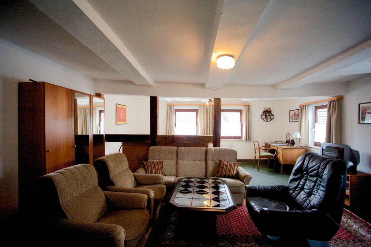 Pension Altes Pfarrhaus Helmarshausen Exterior photo