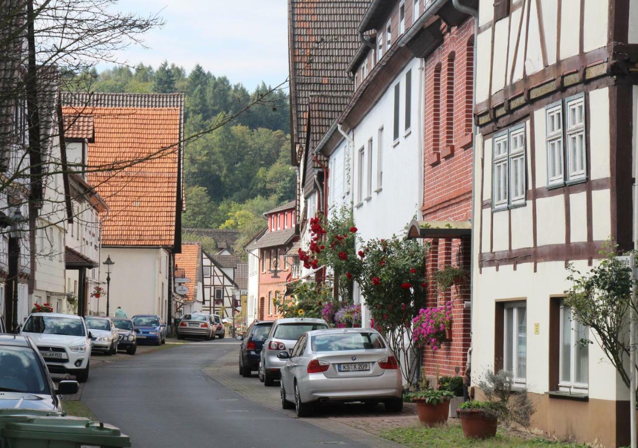 Pension Altes Pfarrhaus Helmarshausen Exterior photo